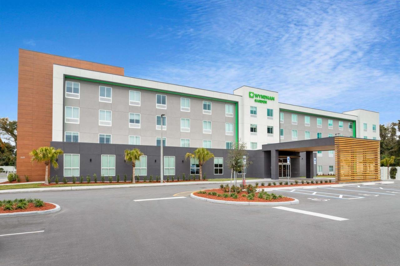Hotel Wyndham Garden Airport 3*
