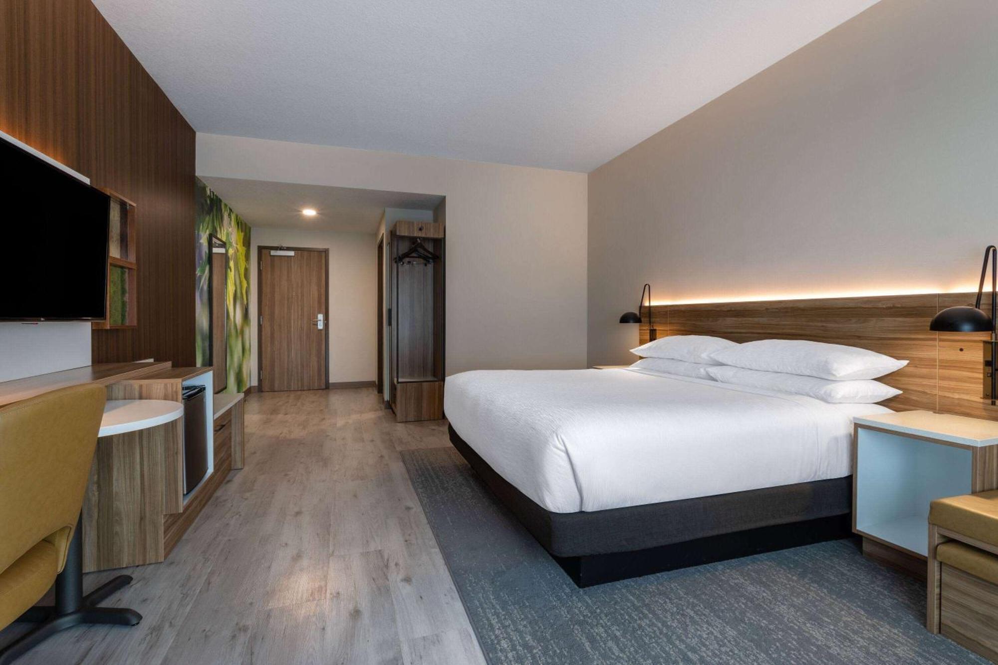 Wyndham Garden Airport 3*
